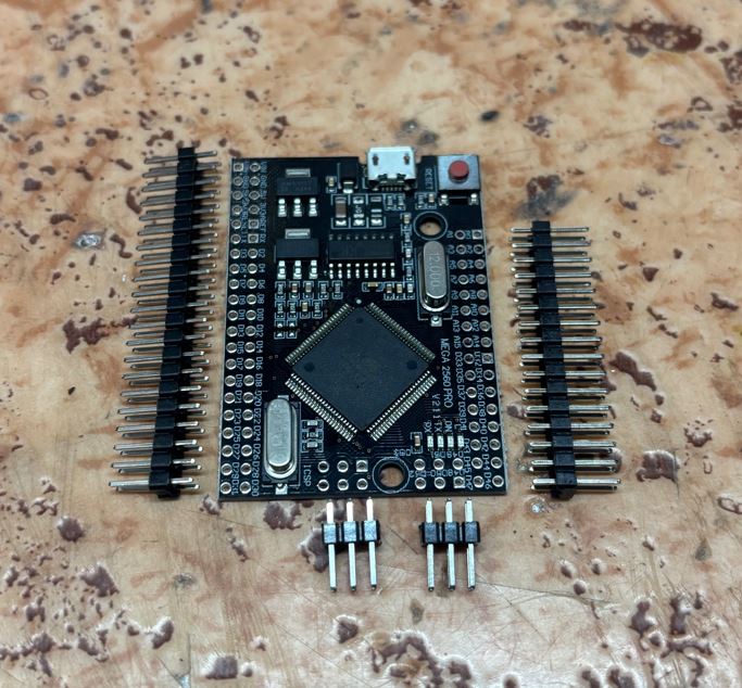 Arduino bez připájených pinů