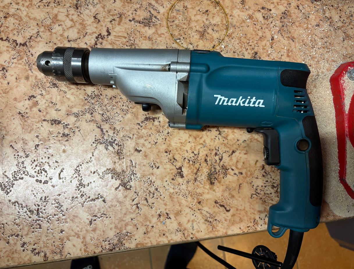 Vrtačka Makita HP2050.